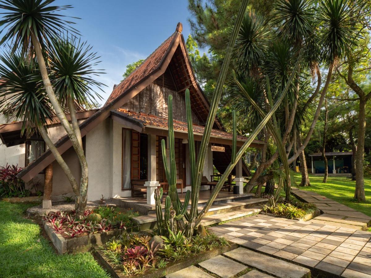 The Village Resort Bogor Exterior foto