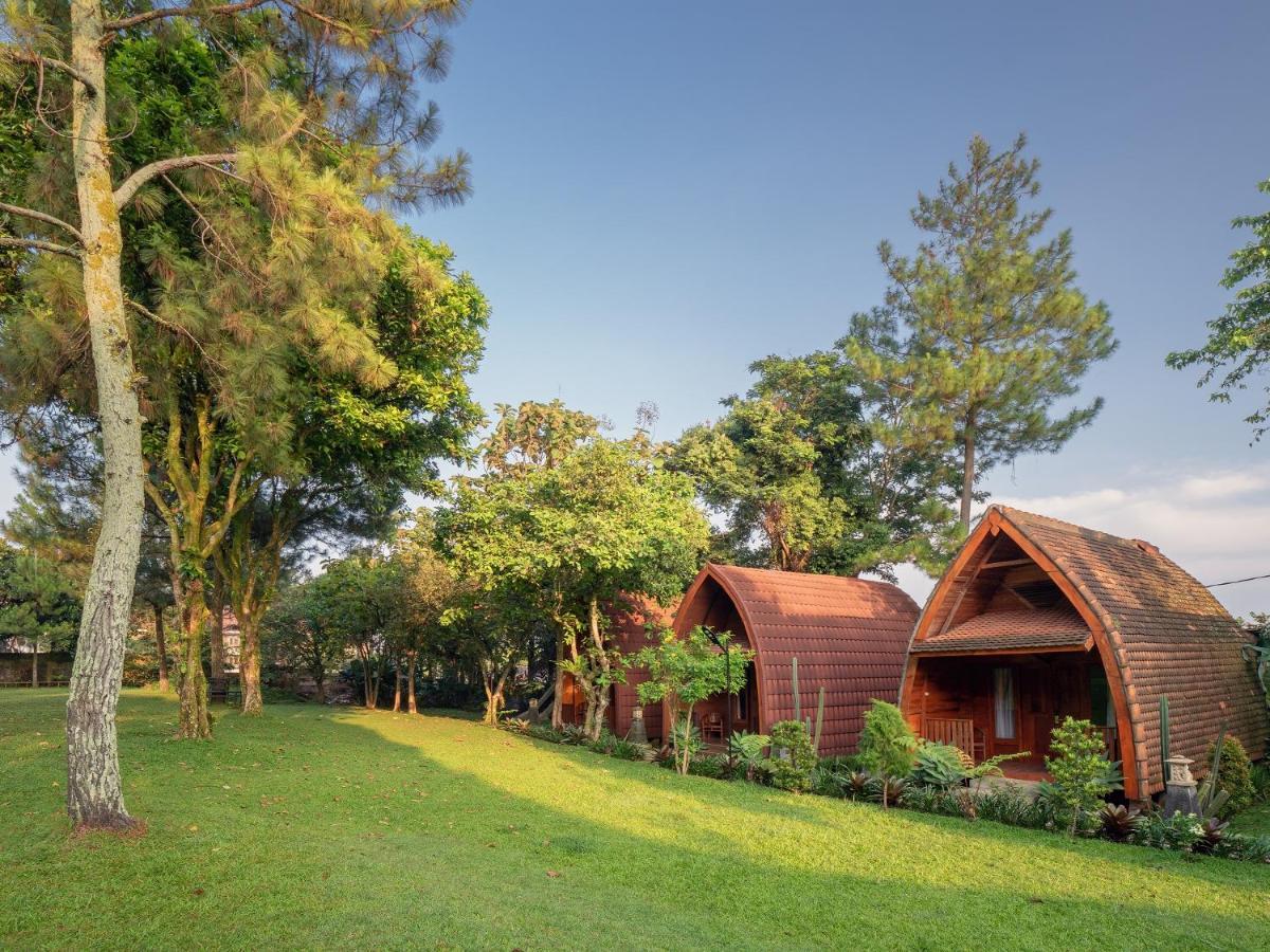 The Village Resort Bogor Exterior foto