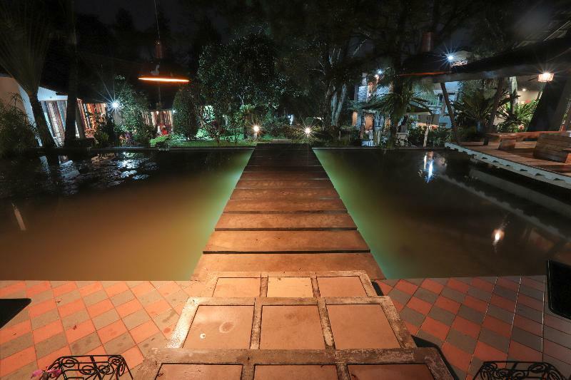 The Village Resort Bogor Exterior foto